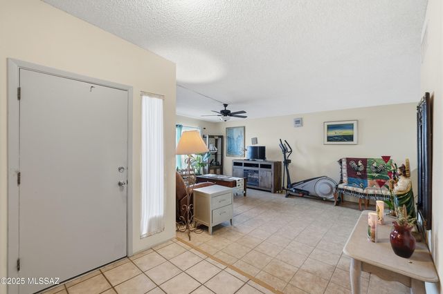 425 W San Ignacio, Green Valley, AZ 85614