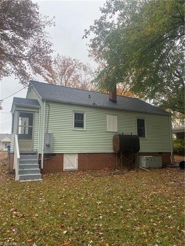 334 Mountain View Drive, Kernersville, NC 27284