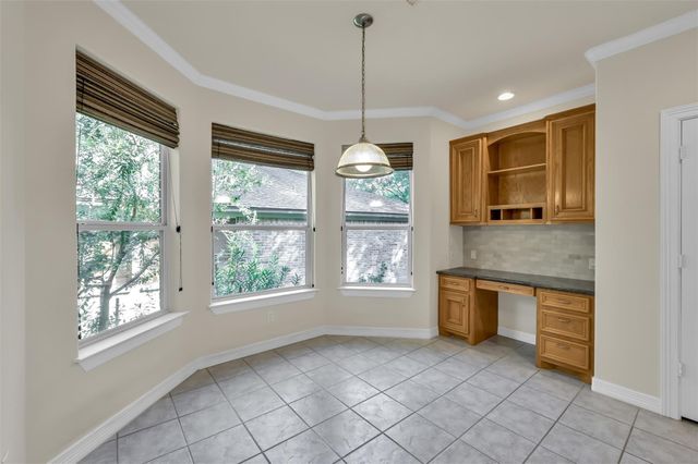 106 Lazy Springs Drive, Montgomery, TX 77356