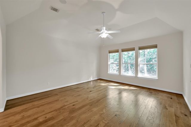 106 Lazy Springs Drive, Montgomery, TX 77356