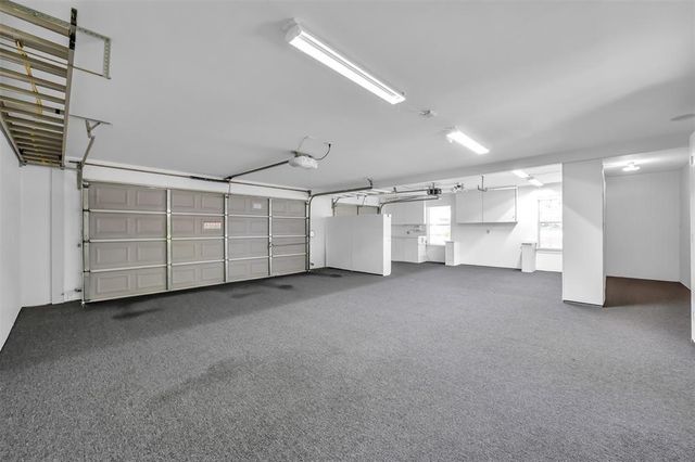 106 Lazy Springs Drive, Montgomery, TX 77356