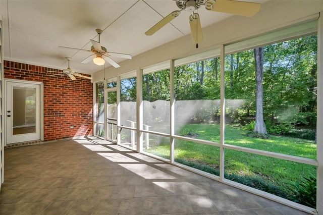 106 Lazy Springs Drive, Montgomery, TX 77356