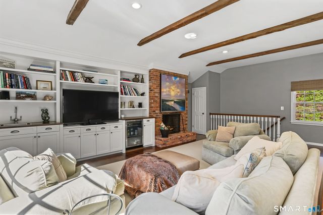 165 Hemlock Hills Road South, Fairfield, CT 06824