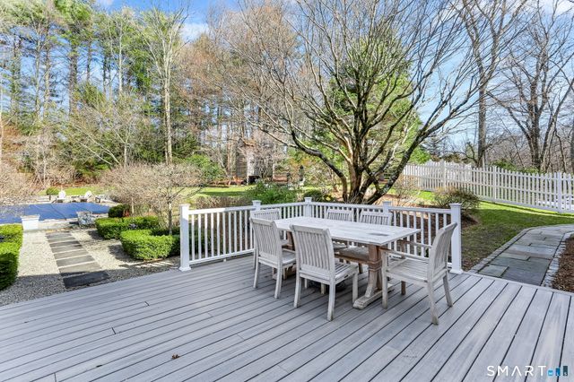 165 Hemlock Hills Road South, Fairfield, CT 06824