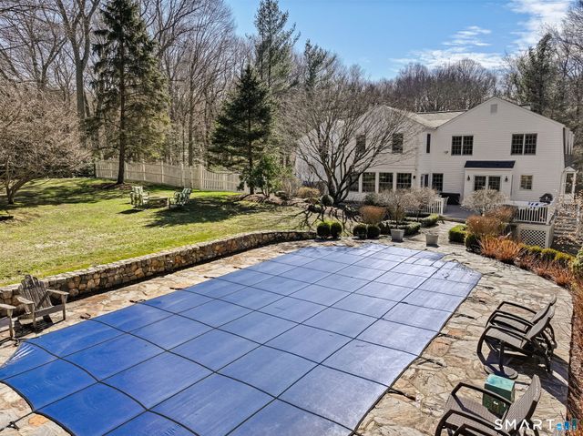 165 Hemlock Hills Road South, Fairfield, CT 06824