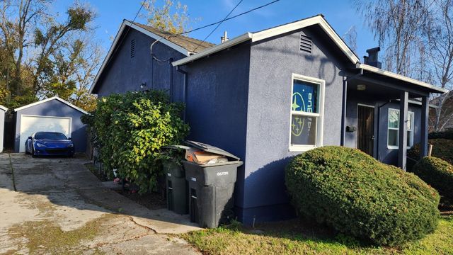 245 Bardo Ave, Oakdale, CA 95361