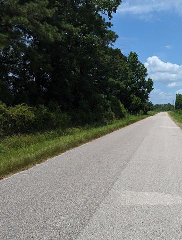 358 County Road 184, Liberty, TX 77575