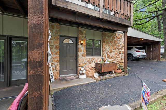 1322 Marina Drive, Grove, OK 74344