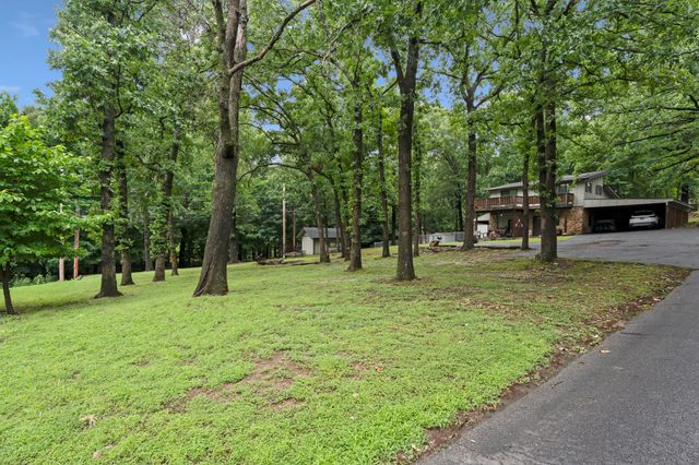1322 Marina Drive, Grove, OK 74344