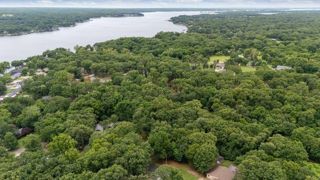1322 Marina Drive, Grove, OK 74344
