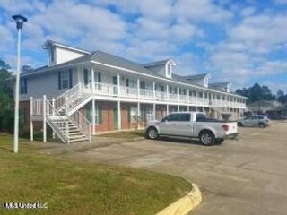 5080 Gautier Vancleave Road, E9, Gautier, MS 39553