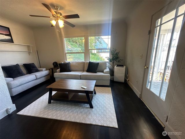 318 Morris Street, La Conner, WA 98257