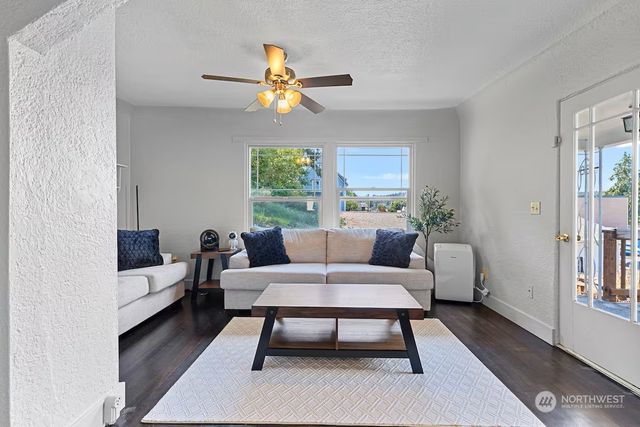 318 Morris Street, La Conner, WA 98257