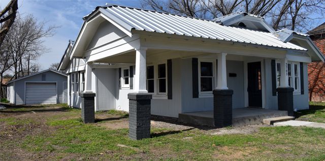 2703 1st Street, Brownwood, TX 76801