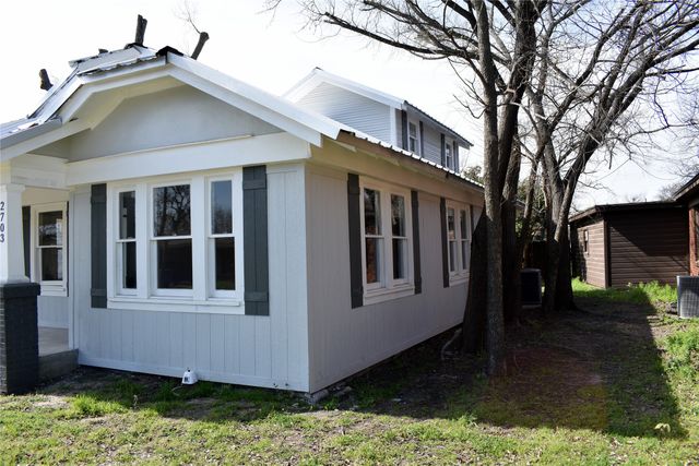 2703 1st Street, Brownwood, TX 76801