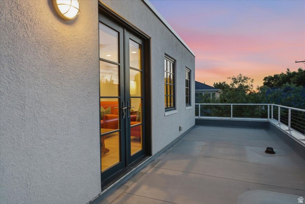 Image 28 of property listing at 1865 E HERBERT AVE, Salt Lake City, UT 84108