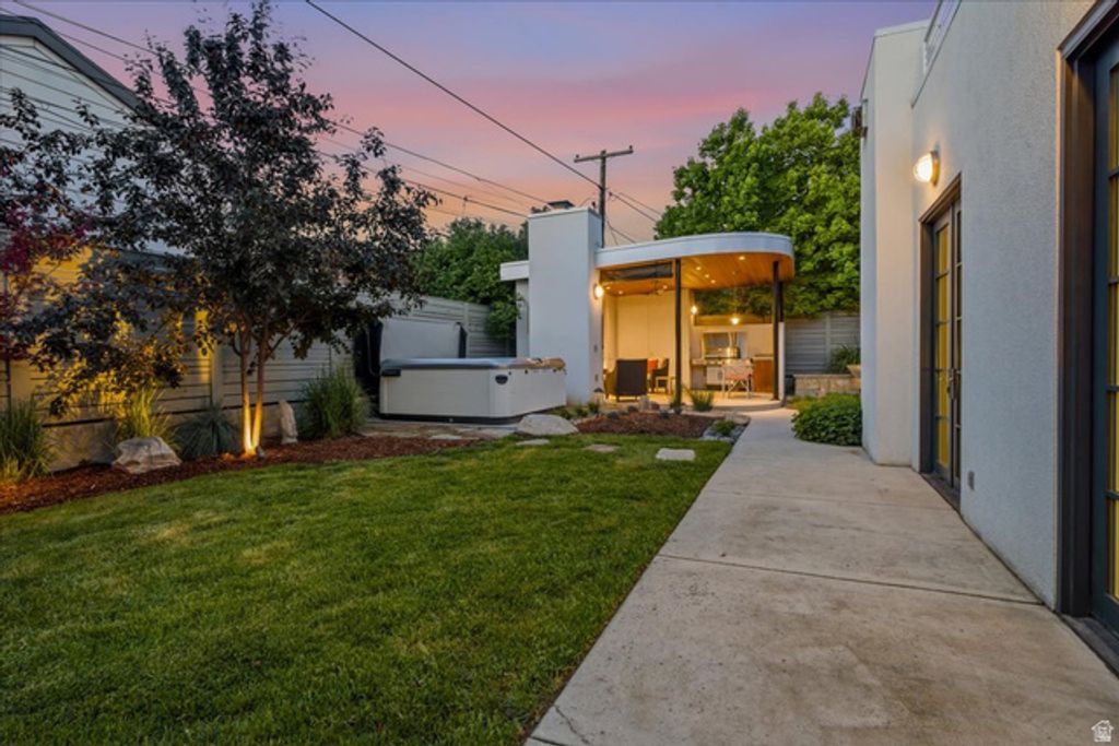 Image 35 of property listing at 1865 E HERBERT AVE, Salt Lake City, UT 84108