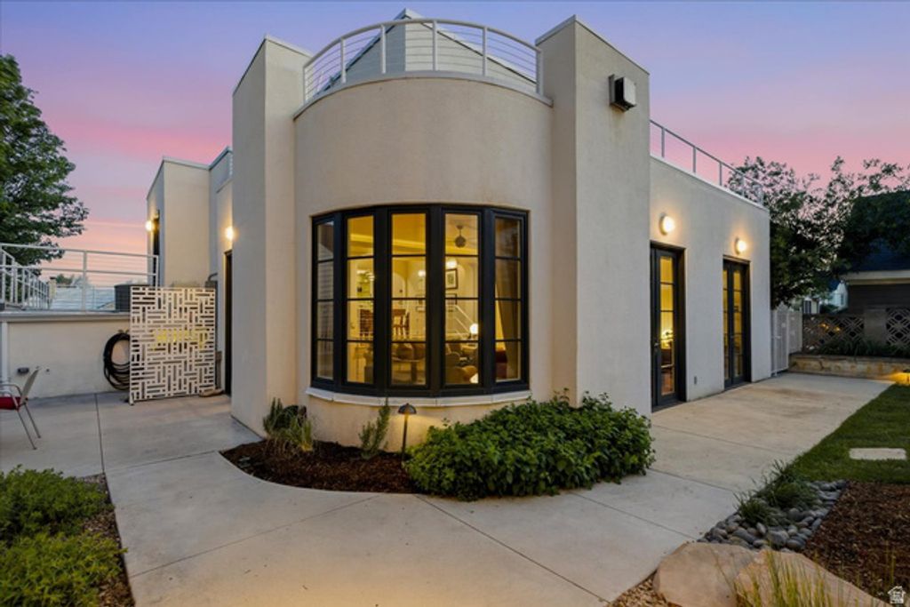 Image 36 of property listing at 1865 E HERBERT AVE, Salt Lake City, UT 84108