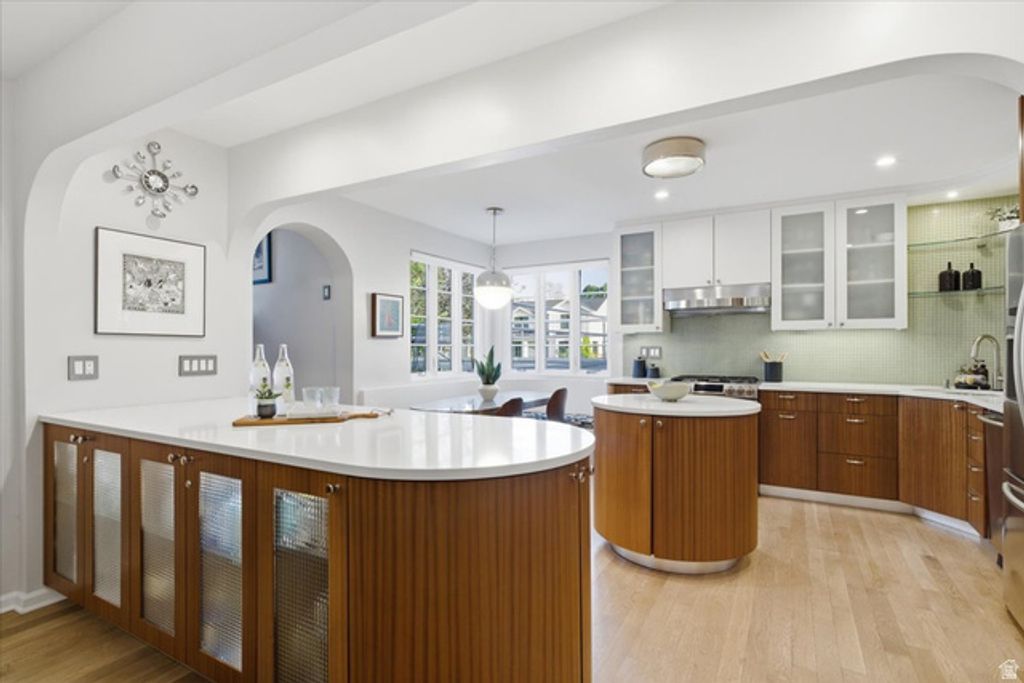 Image 7 of property listing at 1865 E HERBERT AVE, Salt Lake City, UT 84108