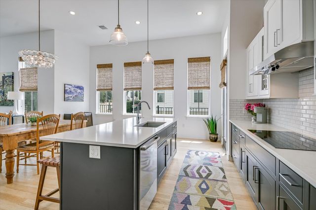 4407 Night Owl LN 12, Austin, TX 78723