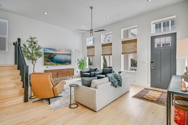 4407 Night Owl LN 12, Austin, TX 78723