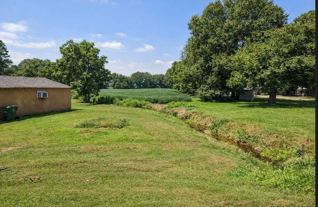 1819 Dodson St, Humboldt, TN 38343