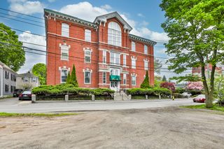 35 Flint Street 209, Salem, MA 01970