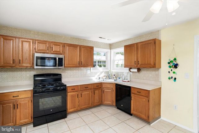 16 HILLTOP LN W, Mansfield Twp, NJ 08022