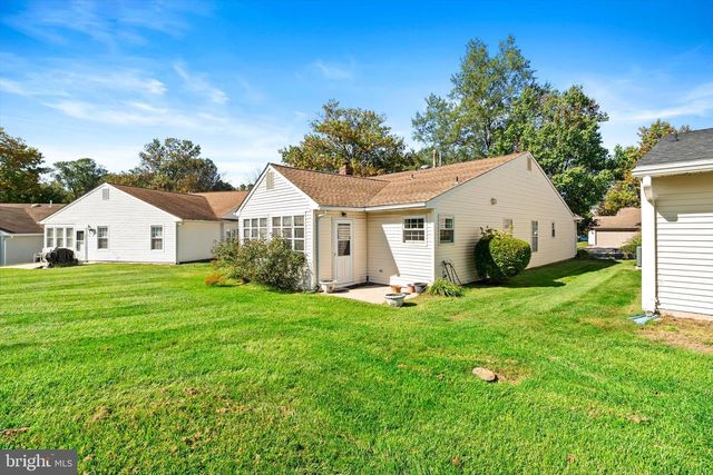 16 HILLTOP LN W, Mansfield Twp, NJ 08022