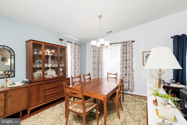 16 HILLTOP LN W, Mansfield Twp, NJ 08022
