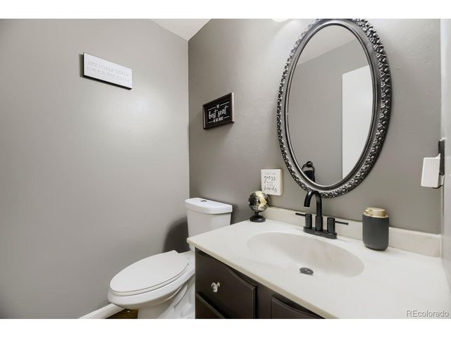 1435 S Macon St, Aurora, CO 80012