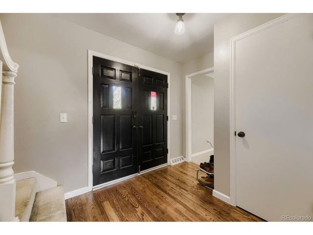 1435 S Macon St, Aurora, CO 80012