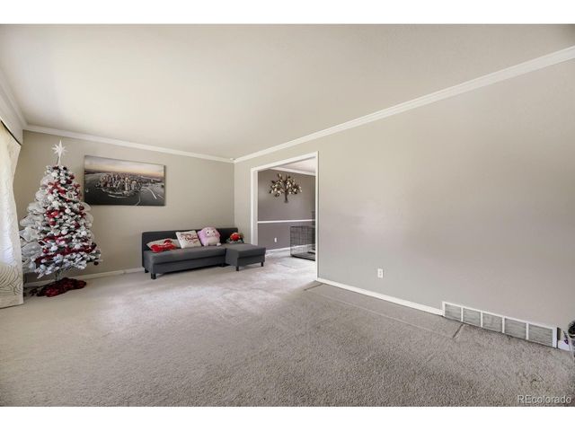 1435 S Macon St, Aurora, CO 80012