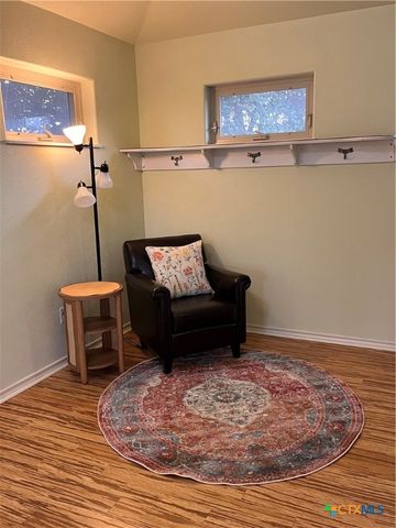 121 Butler Lane, Martindale, TX 78655