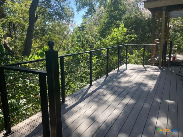 121 Butler Lane, Martindale, TX 78655