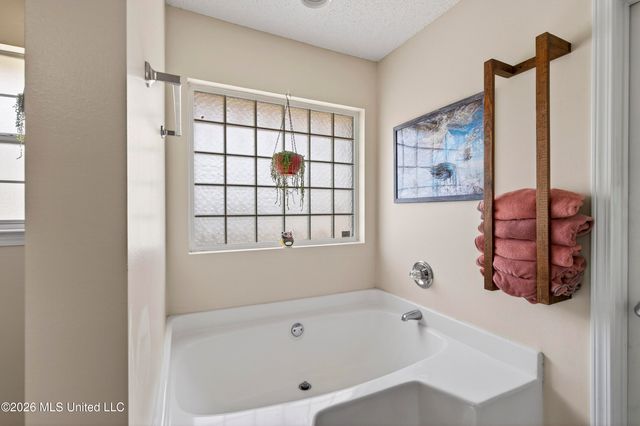 11589 Magnolia Estates Lane, Gulfport, MS 39503