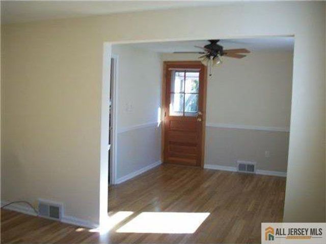 182 Newman Street 2309, Metuchen, NJ 08840