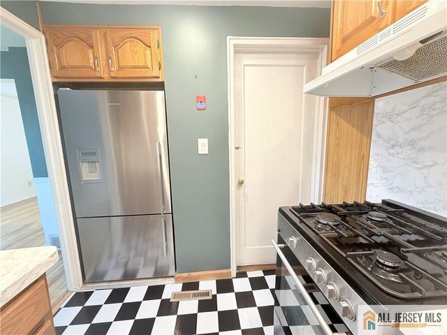 182 Newman Street 2309, Metuchen, NJ 08840
