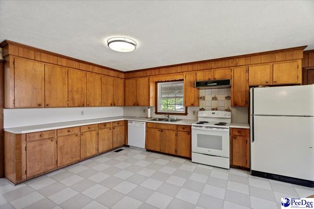 3108 Peniel Rd, Timmonsville, SC 29161