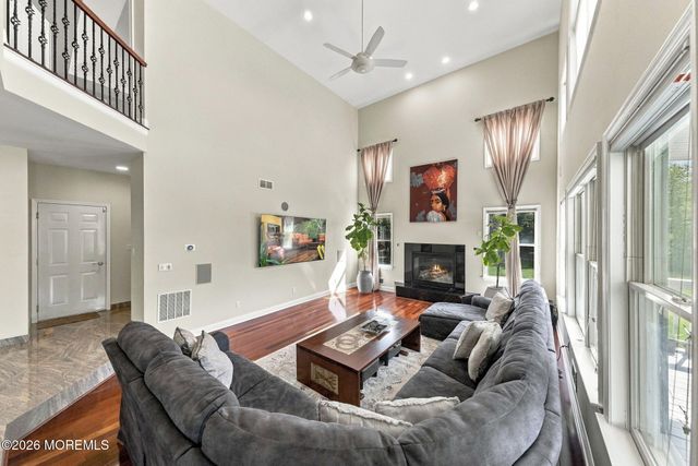 14 Diamond Hill Road, Marlboro, NJ 07746