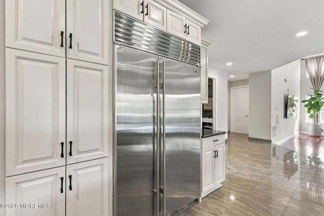14 Diamond Hill Road, Marlboro, NJ 07746