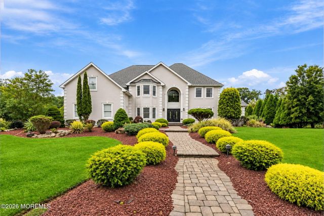 14 Diamond Hill Road, Marlboro, NJ 07746