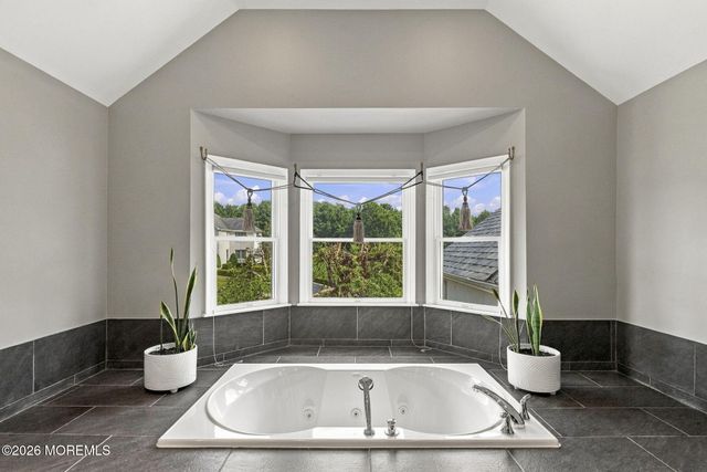 14 Diamond Hill Road, Marlboro, NJ 07746