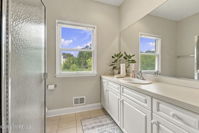14 Diamond Hill Road, Marlboro, NJ 07746
