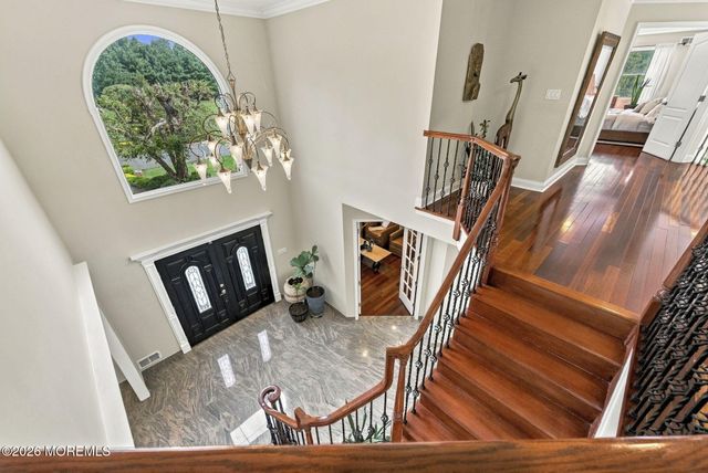 14 Diamond Hill Road, Marlboro, NJ 07746