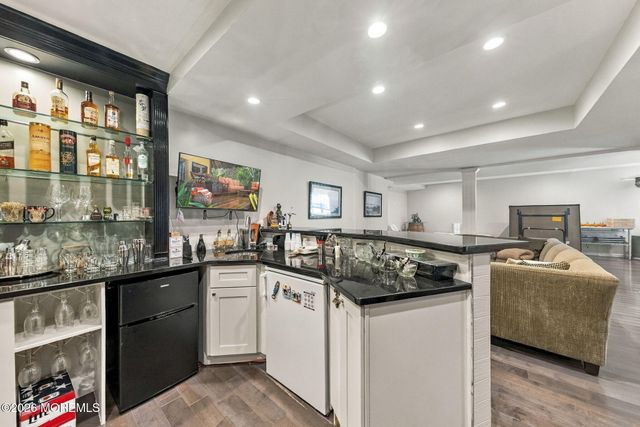 14 Diamond Hill Road, Marlboro, NJ 07746