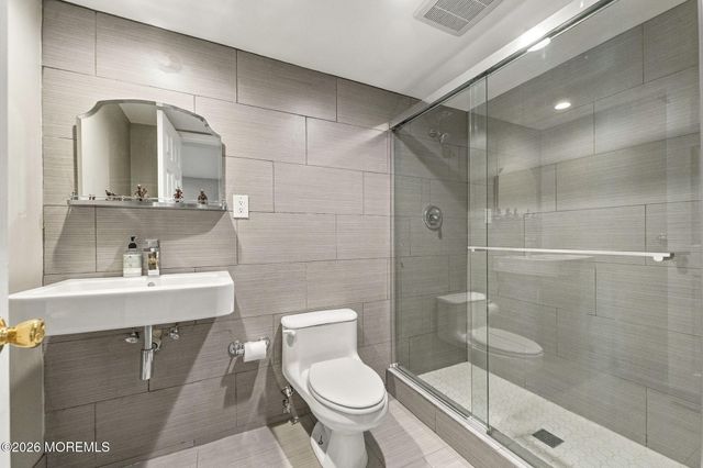 14 Diamond Hill Road, Marlboro, NJ 07746