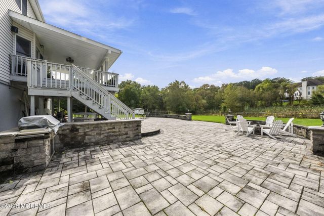 14 Diamond Hill Road, Marlboro, NJ 07746