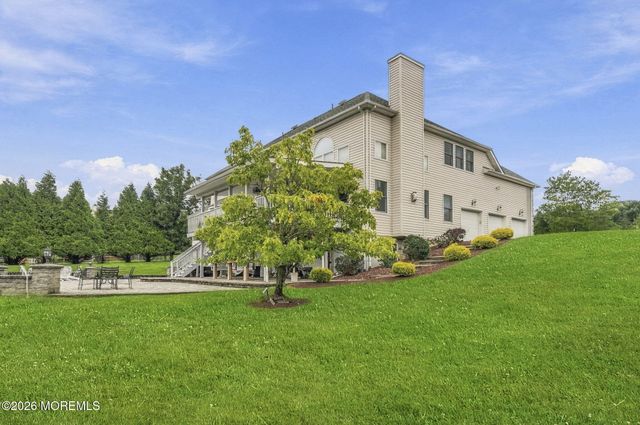14 Diamond Hill Road, Marlboro, NJ 07746