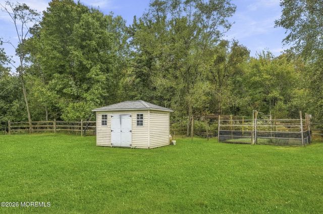 14 Diamond Hill Road, Marlboro, NJ 07746